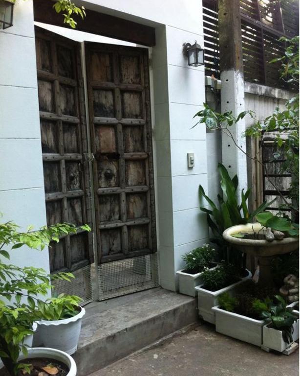 Littlest Guesthouse 방콕 외부 사진